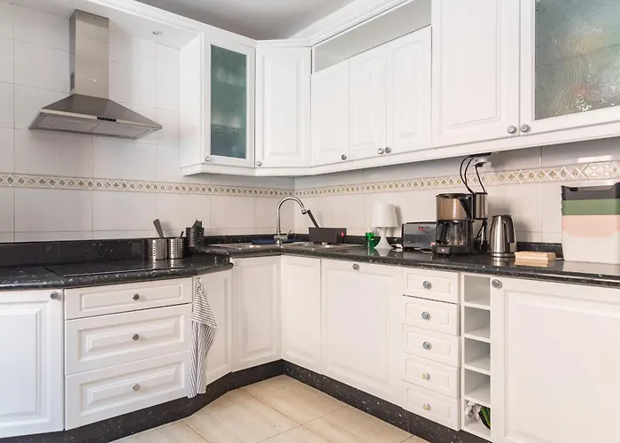 Chrisoasis Apartman *